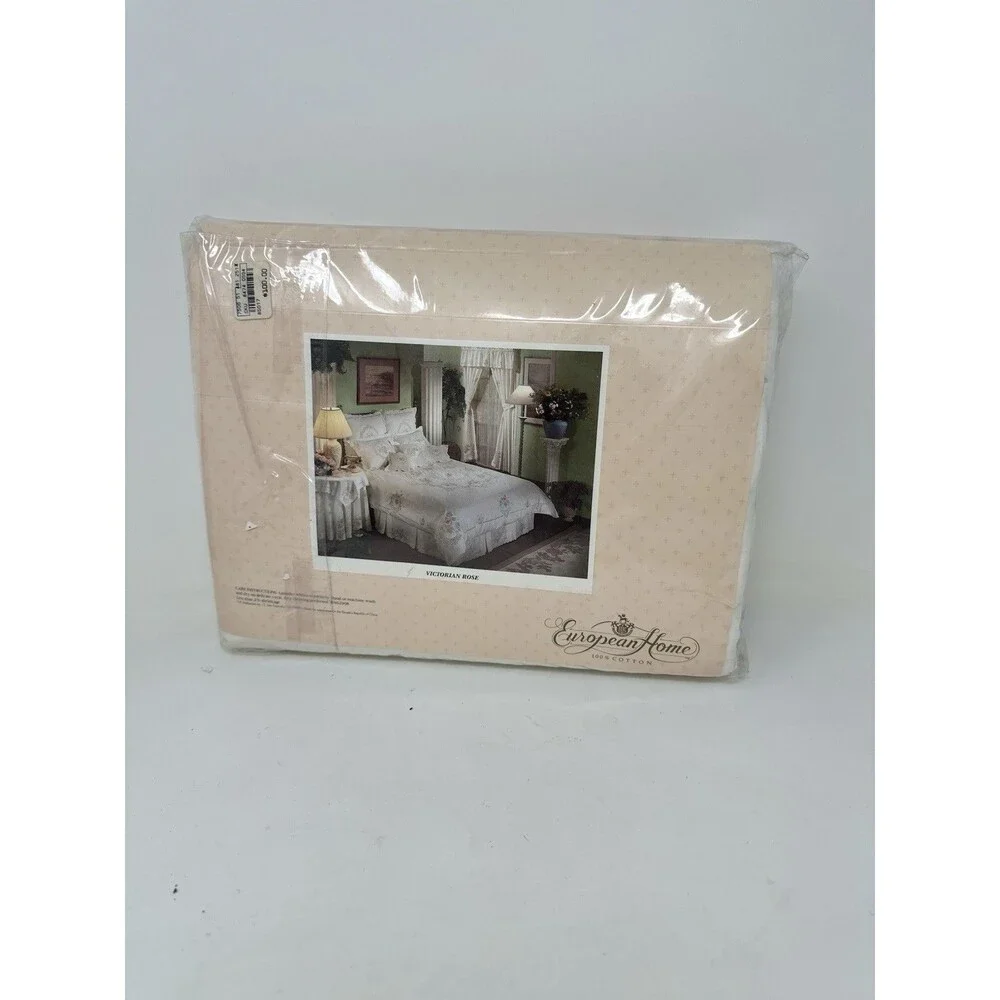 Victorian Rose Comfort Cover Cloth Set  NEW